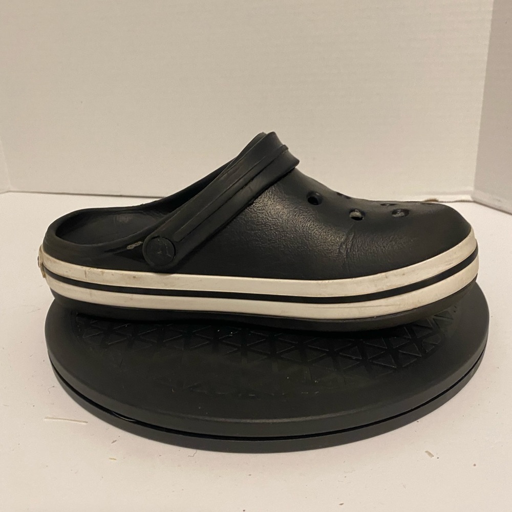 Boys black crocs size 3 in good condition